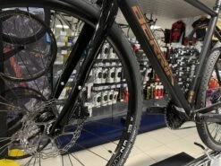 BERRIA Belador Allroad HP Vélo Gravel Gold Ivory/Black Ebony 2023 -BMC Soldes Boutique berria belador allroad hp velo gravel gold ivoryblack ebony 2023 4