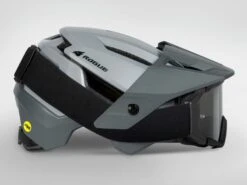 BLUEGRASS Rogue Core MIPS Casque VTT Rouge Métallisé 10 BLUEGRASS Rogue Core MIPS Casque VTT Rouge Métallisé -BMC Soldes Boutique bluegrass rogue core mips casque vtt rouge metallise 4