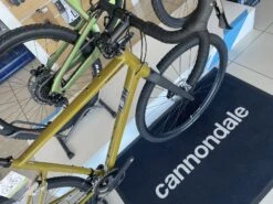 CANNONDALE Topstone 2 Vélo Gravel Olive Green 2023 -BMC Soldes Boutique cannondale topstone 2 velo gravel olive green 2023 4