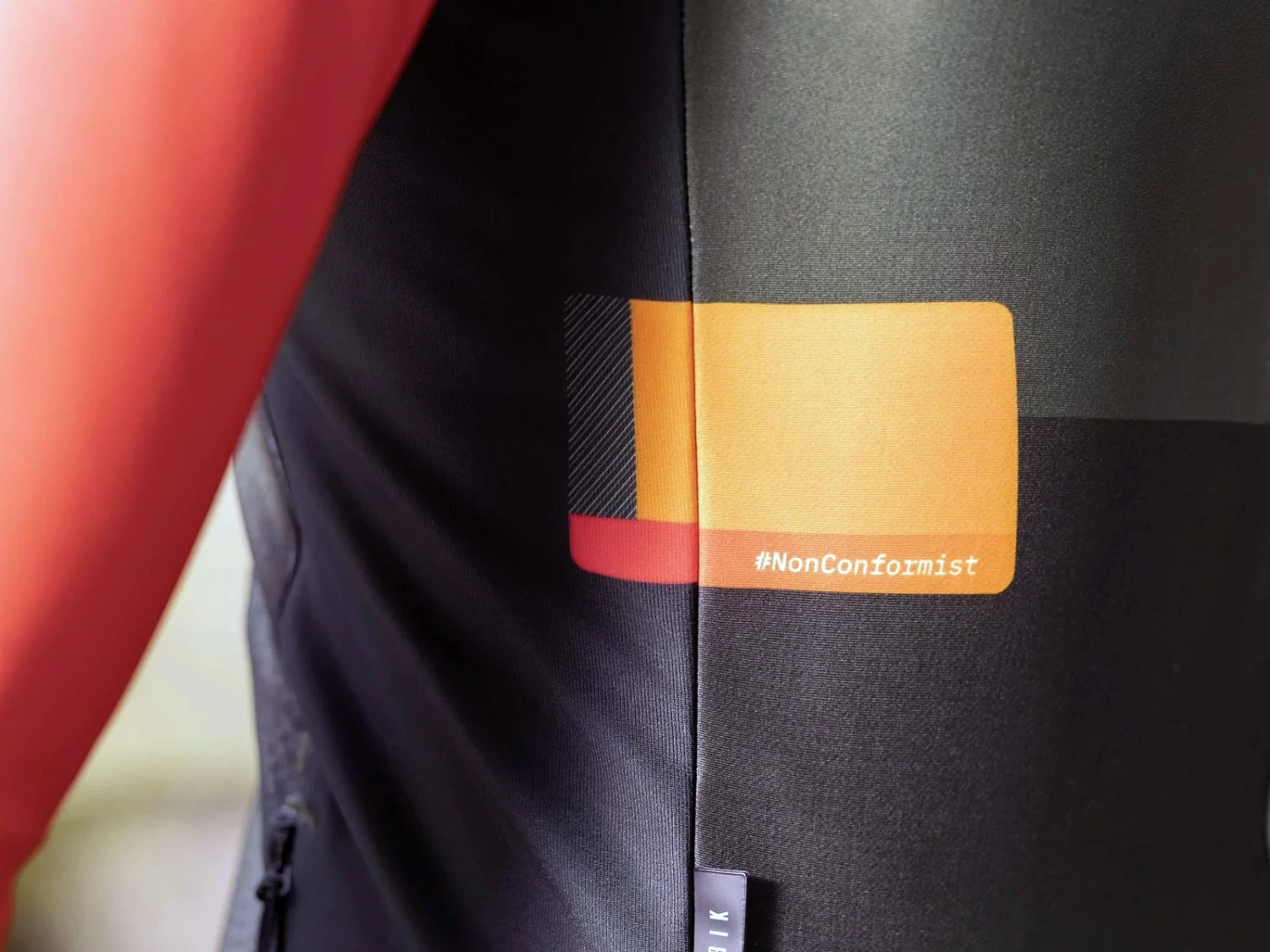 GOBIK SuperCobble Borneo Maillot Manche Longue Cold 2023 4 GOBIK SuperCobble Borneo Maillot Manche Longue Cold 2023 – Image 4