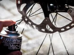 MUC-OFF Disc Brake Cleaner Dégraissant Disque - Aérosol 400ml -BMC Soldes Boutique muc off disc brake cleaner degraissant disque aerosol 400ml 7