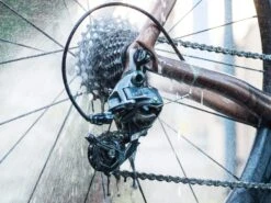 MUC-OFF Nettoyant Transmission Bio Drivetrain Cleaner - Bouteille 750ml 9 MUC-OFF Nettoyant Transmission Bio Drivetrain Cleaner - Bouteille 750ml -BMC Soldes Boutique muc off nettoyant transmission bio drivetrain cleaner bouteille 750ml 4