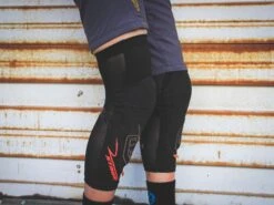 TROY LEE DESIGNS Stage Protection Genouillère VTT 8 TROY LEE DESIGNS Stage Protection Genouillère VTT -BMC Soldes Boutique troy lee designs stage protection genouillere vtt 3